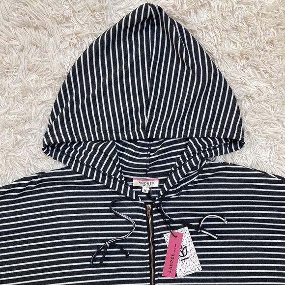 🎉HP🎉 Andreé by Unit Dolman Sleeve Hoodie 💗 Gray & White - Picture 5 of 16